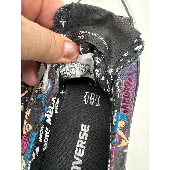 CONVERSE Womens SIZE 6 CAT WOMAN Meow DC COMICS SHOES LOW TOP PRE-OWNED - Picture 5 of 6